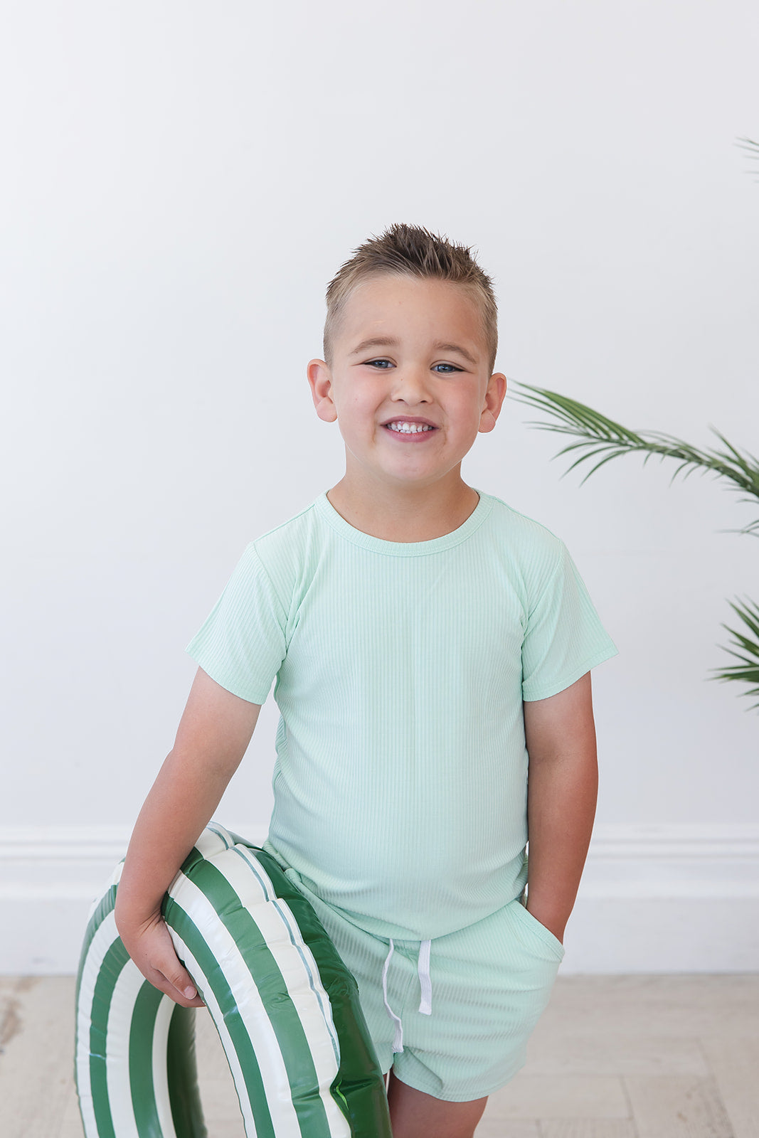 (SOLID, ribbed) Lion Around - Pocket Short Set