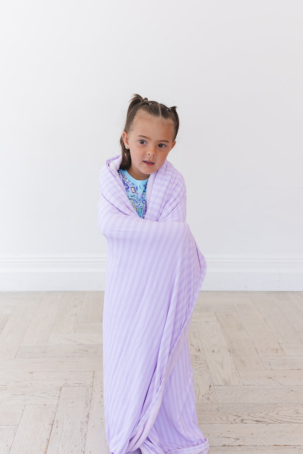 Amelia (ribbed) - Plush Blanket