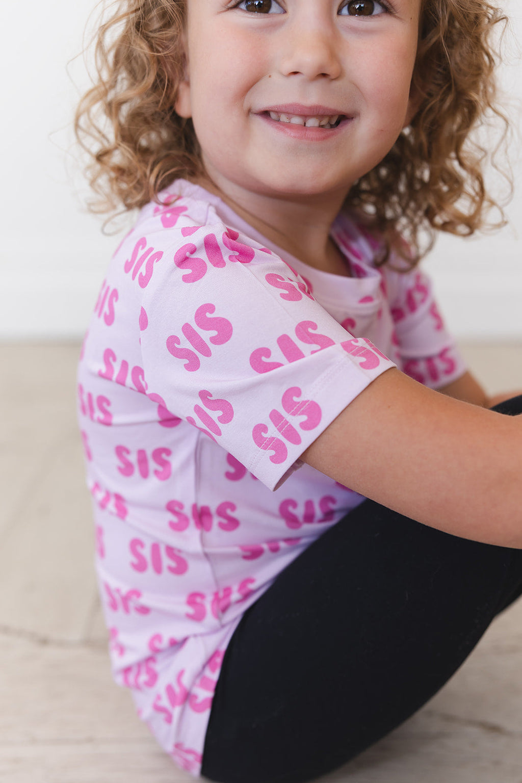 SIS - Everyday Tee