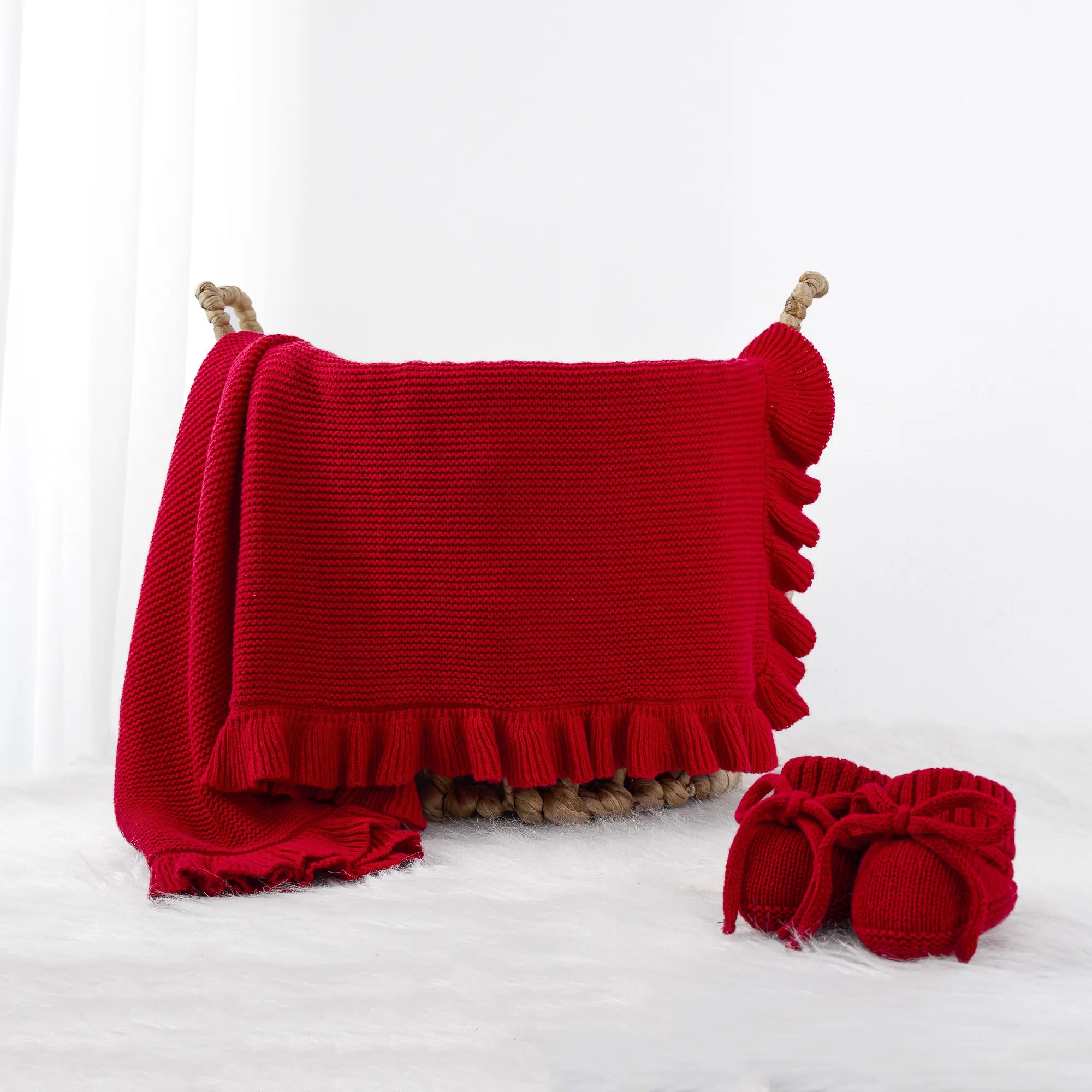 Ruffled Edge Knit Baby Blanket in Red Xmas