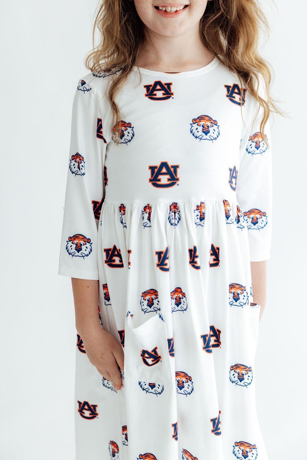 Auburn White Aubie 3/4 Sleeve Pocket Twirl Dress