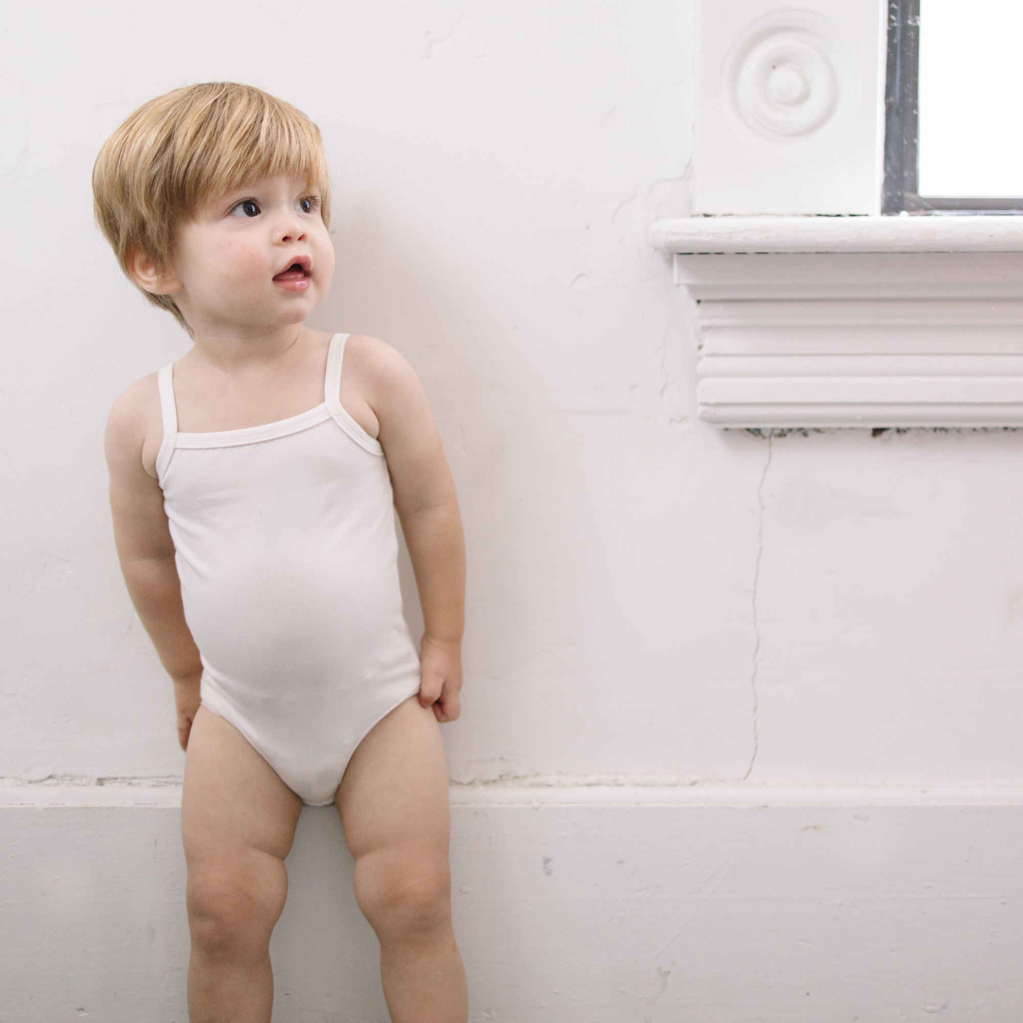 White Sleeveless Pk